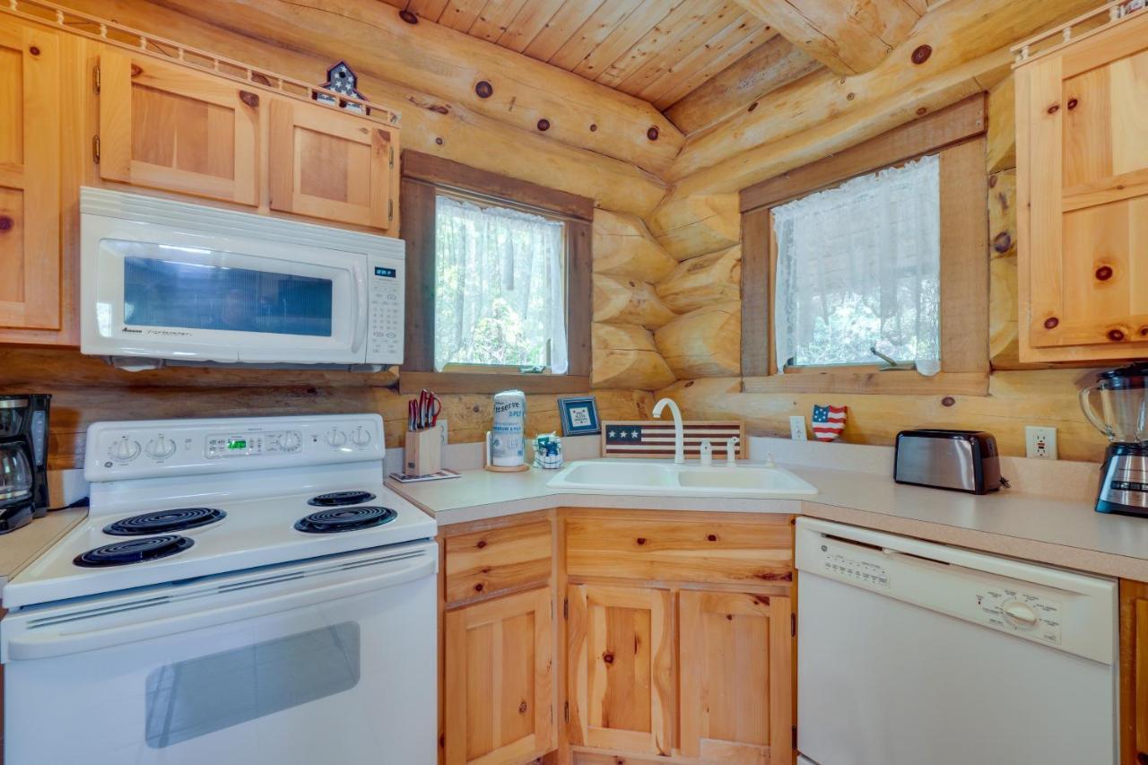 Idyllic Gatlinburg Cabin With Hot Tub And Balcony! Exteriér fotografie